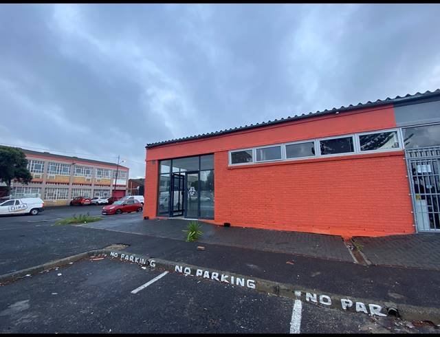 172M² RETAIL TO LET IN PAARDEN EILAND
